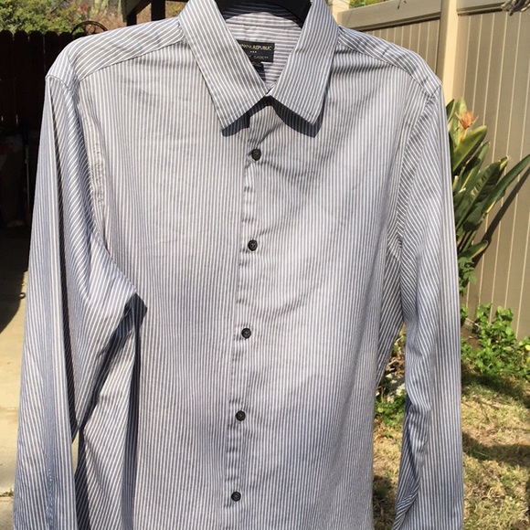 Banana Republic Shirt - Picture 1 of 7